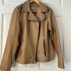 Sebby Collection Medium brown tan faux leather jacket withh front zip pockets